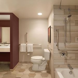 One-Bedroom Suite Mobility Access or Bath Tub